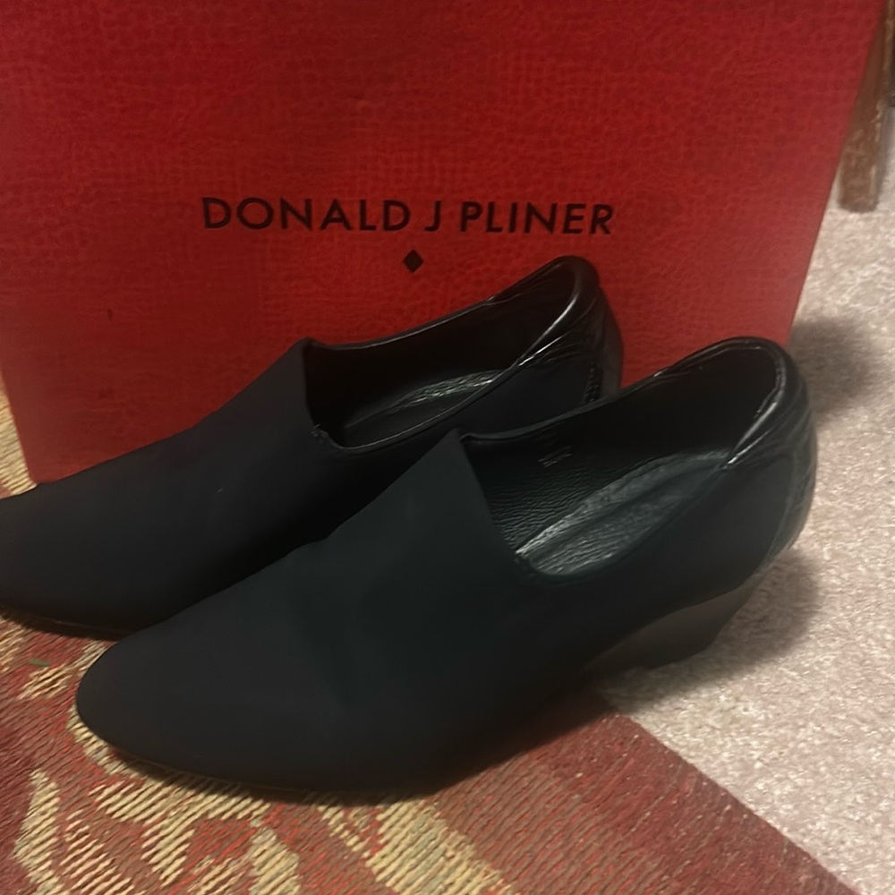 Donald Pliner Wedge